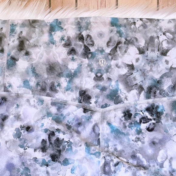 Lululemon Unlimit High Rise Yoga Tight 25” Leggings - Picture 5 of 7